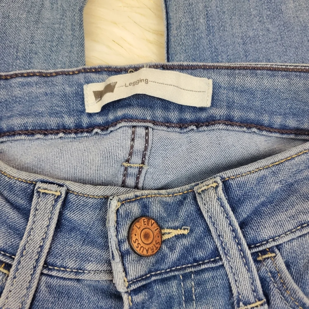 Levi’s light wash Jegging